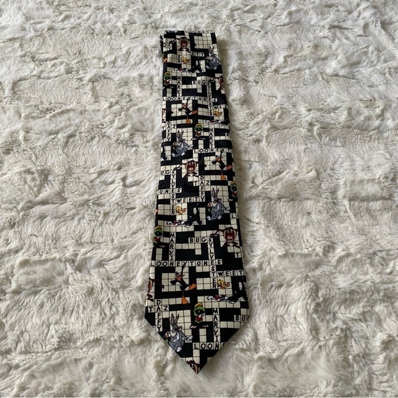 Looney Tunes Mania Vintage Crossword Neck Tie - Picture 1 of 4